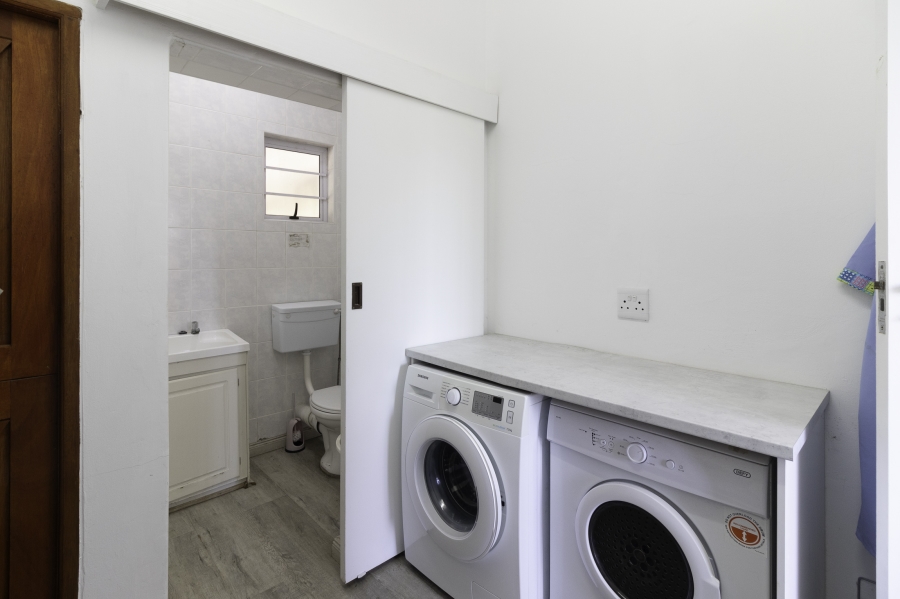 7 Bedroom Property for Sale in West Beach Eastern Cape